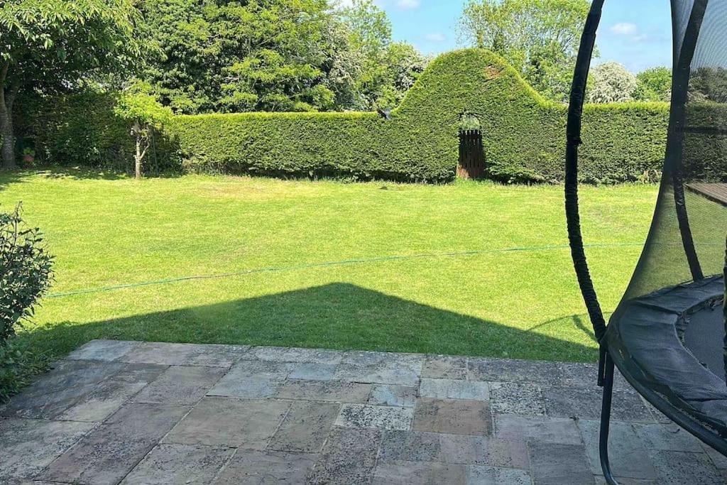 Entire Guest Suite With Gated Property Broad Blunsdon Exteriör bild