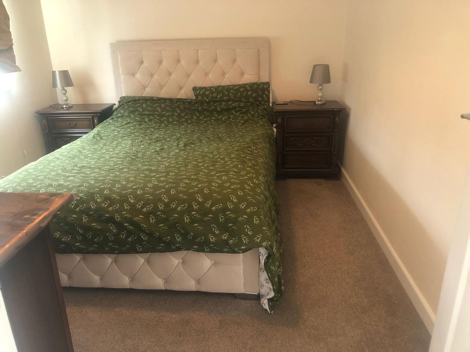 Entire Guest Suite With Gated Property Broad Blunsdon Exteriör bild